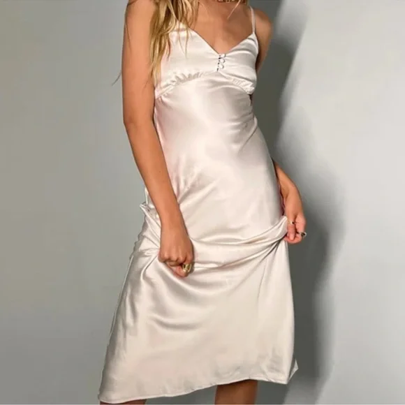 Princess Polly | Dresses | Nwt Princess Polly Missy Midi Dress Champagne | Poshmark Princess Polly | Dresses | Nwt Princess Polly Missy Midi Dress Champagne | Poshmark